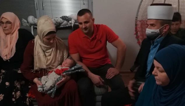 Nadijevanje imena i akika- kurban: Selimović Daris