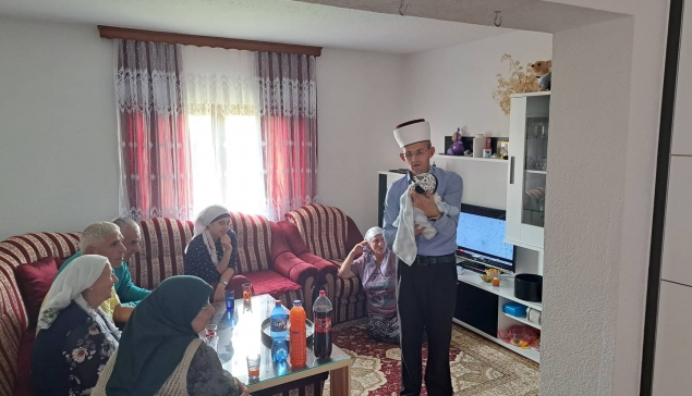 Jusići-Nadijevanje imena i akika- kurban: Smajlović Daris