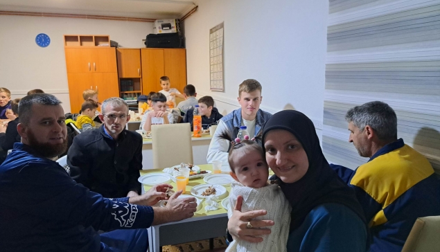 Mahmutovići: Akika kurban i iftar: Mahmutović Aiša